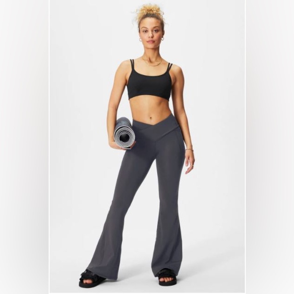 NWT- (30”) SHORT INSEAM Fabletics High-Waisted Crossover Flare -ONYX Brand New!!